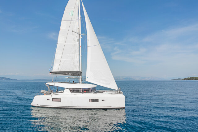 Lagoon 42 - 4 + 2 cab. Equilibrium